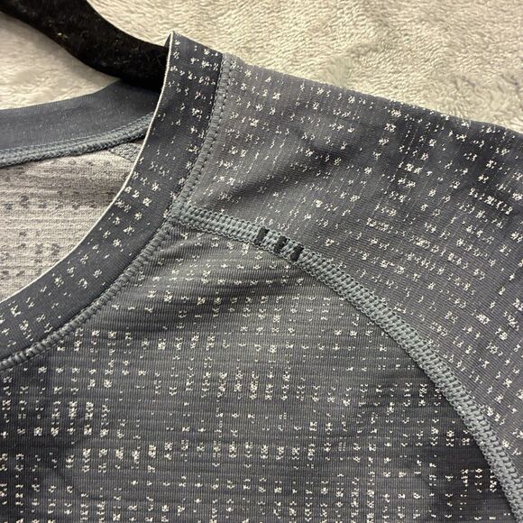 Men's L Lululemon Metal Vent Tech T Shirt Gray Active Workout Crewneck Camo - Picture 2 of 8